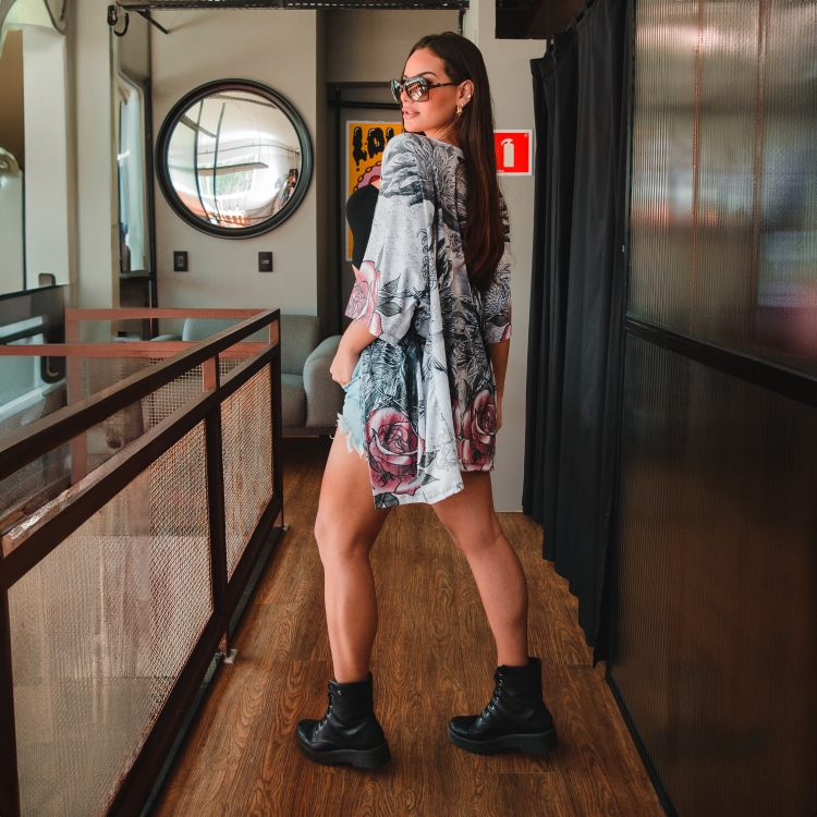 Kimono Rosas Old School