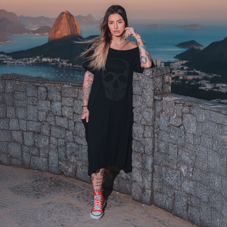 Vestido Midi Gola Canoa Bolsos Caveira