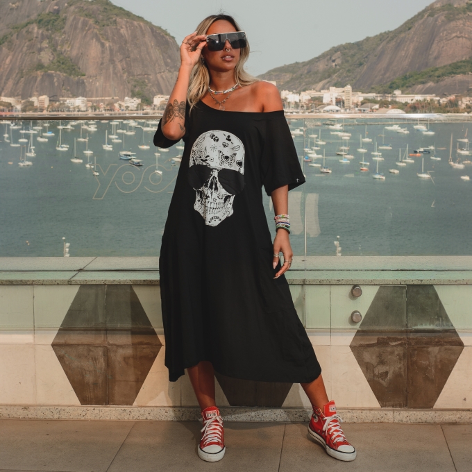 Vestido Midi Bolsos Gola Canoa Caveira Old School